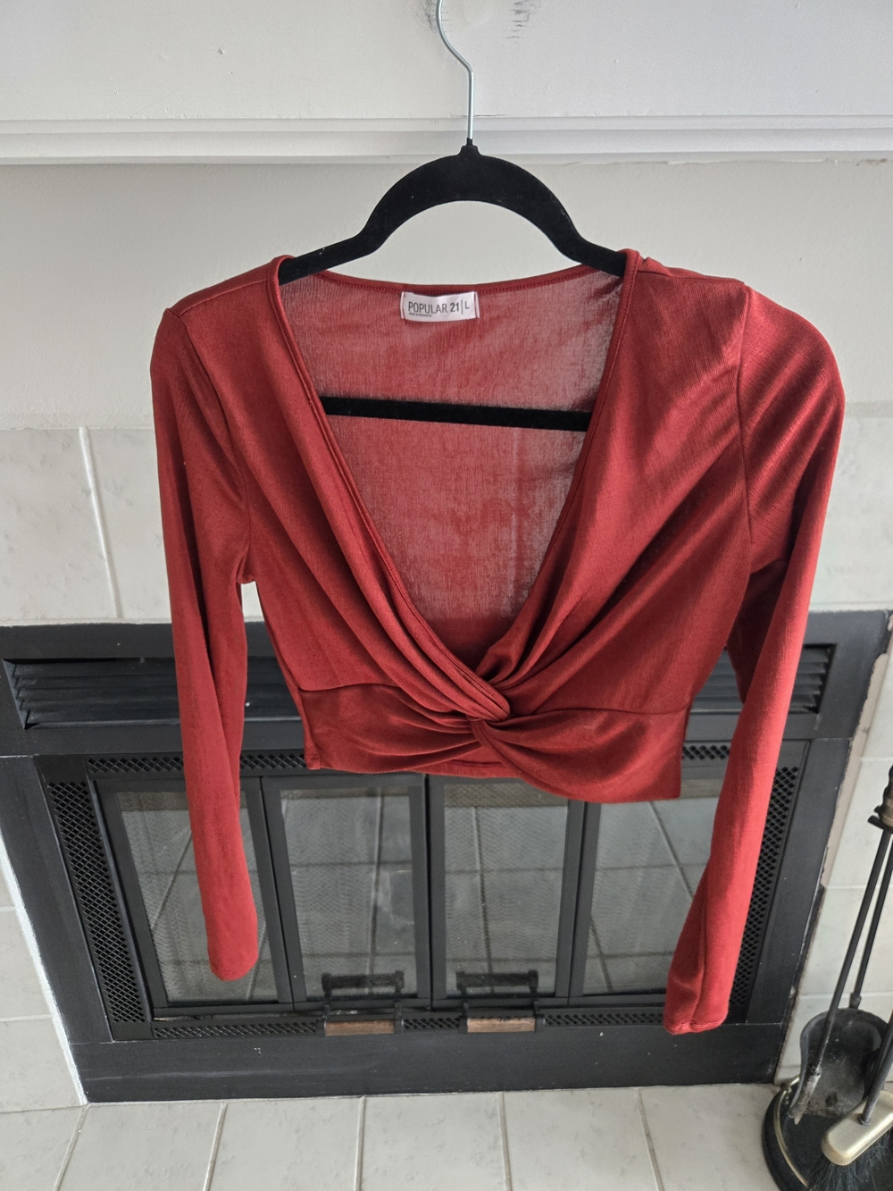 Popular 21 Red Twist-Front Long-Sleeve Crop Top